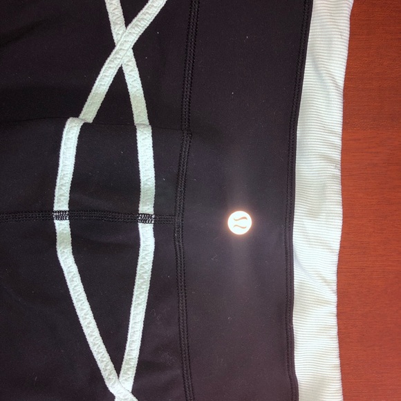 Lulu lemon Cropped Leggings - Picture 3 of 3